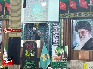 نماز جمعه یکی از معجزات انقلاب اسلامی است