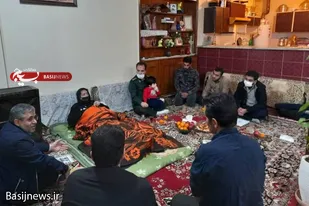 دیدار بسیجیان حوزه شهید حمید هاشمی همدان با خانواده شهدا