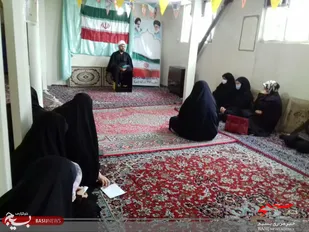تربیت و راهنمایی فرزندان در جامعه وظیفه خانواده است