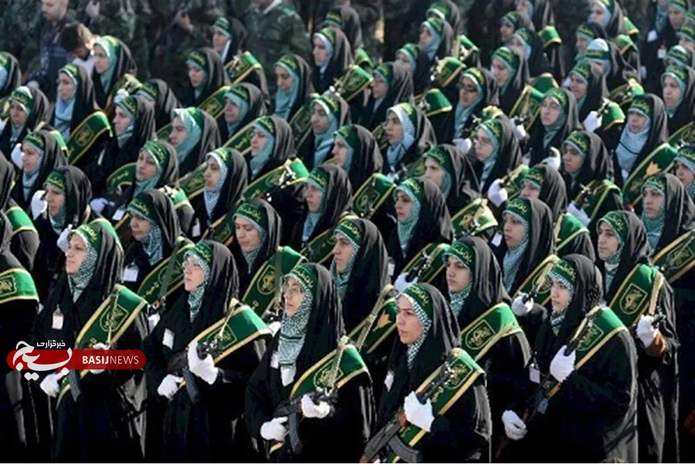 حضور ۲ هزار بانوی بسیجی در نمایش اقتدار گردانهای خواهران «جانفدای ایران» کبودراهنگ حضور ۲ هزار بانوی بسیجی در نمایش اقتدار گردانهای خواهران «جانفدای ایران» کبودراهنگ