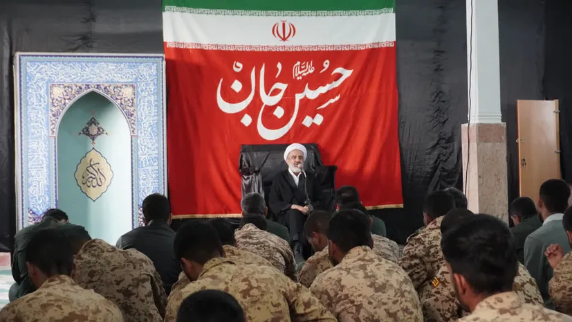 تأکید بر نقش محوری پاسداران در حفظ و تداوم انقلاب اسلامی