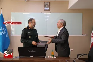 امضای تفاهم&zwnj;نامه همکاری بین سپاه استان قم و مرکز پژوهشی مبنا