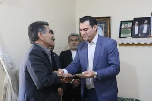 تجلیل مسئول سازمان بسیج حقوق&zwnj;دانان کشور از خانواده معظم شهدای کهگیلویه و بویراحمد + (تصاویر)