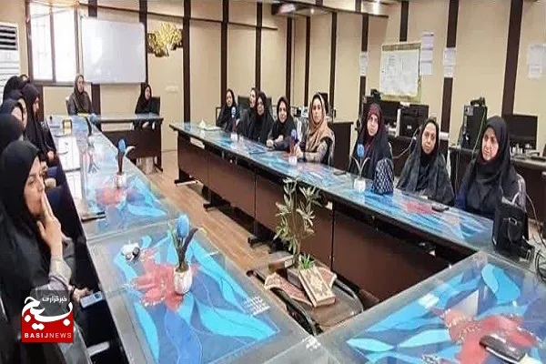 نشست روشنگری و بصیرت افزایی بمناسبت هفته حجاب و عفاف برگزار شد