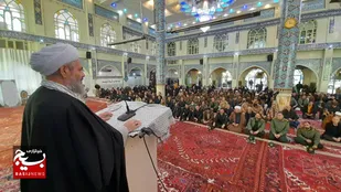 تبعیت از امام جامعه تنها راه نجات از گمراهی است