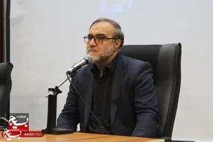 هر شناوری برای عبور از تنگه هرمز باید با زبان فارسی خود را معرفی کند