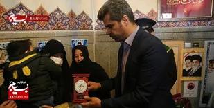 مدال&zwnj;های قهرمانی آسیا به خانواده شهید مظفری&zwnj;نیا اهدا شد