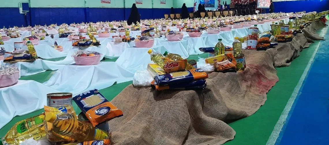اهدای بیش از ۸۰ هزار بسته معیشتی به نیازمندان استان در «یلدای فاطمی» + عکس و فیلم