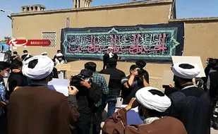 تجمع محکومیت توهین به پیامبر اکرم (ص)&zwnj;در قم برگزار شد