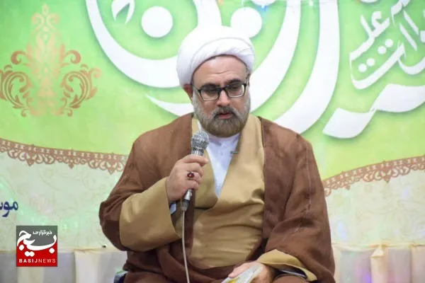 فضائل حضرت علی(ع) مانند ستاره‌های آسمان می‌درخشد