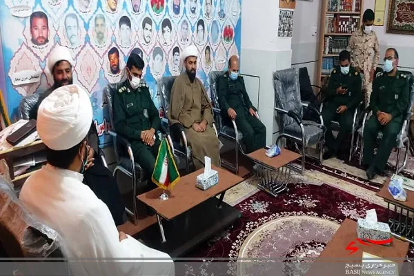دیدار اعضاء ستاد هفته عقیدتی سیاسی در سپاه وبسیج با امام جمعه شهر بنجار