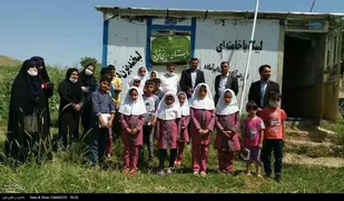زنان خبرنگار با حضور در منطقه سیلوانا از معلمین روستاهای رویان و توپی تقدیر کردند