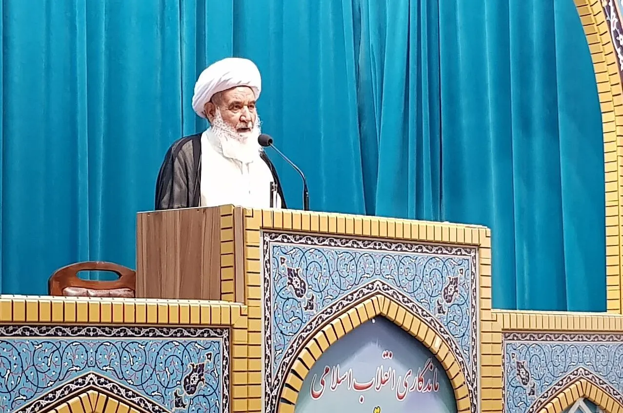 مسئولان برای بهبود وضعیت معیشتی مردم تلاش کنند