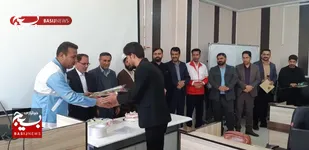 آیین تجلیل پرستاراران شبکه بهداشت و درمان لردگان