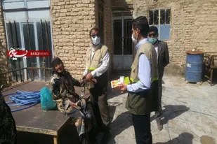 توزیع ۸۰ بسته معیشتی و بهداشتی در اردوی جهادی سلامت در روستای دنیان بخش کردیان جهرم