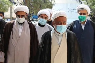 بازدید حجت الاسلام علیزاده از فعالیت های طلاب جهادی در بهشت زهرا (س)