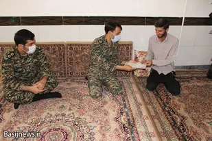تجلیل از بسیجیان نمونه گردان ۱۶۴ امام حسین(ع) اسدآباد