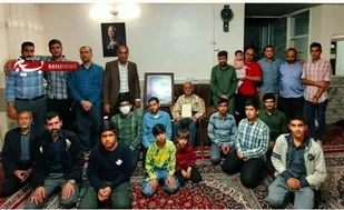 دیدار بسیجیان و رزمندگان گردان ۱۰۹ امام حسین علیه السلام با خانواده شهید احمدرضا مردانی