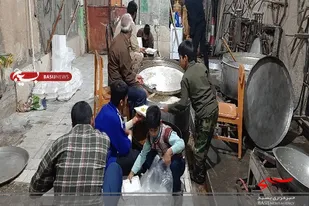 ١۵۰پرس غذای گرم بین عزاداران و مردم محله ابوذر غفاری زاهدان توزیع شد
