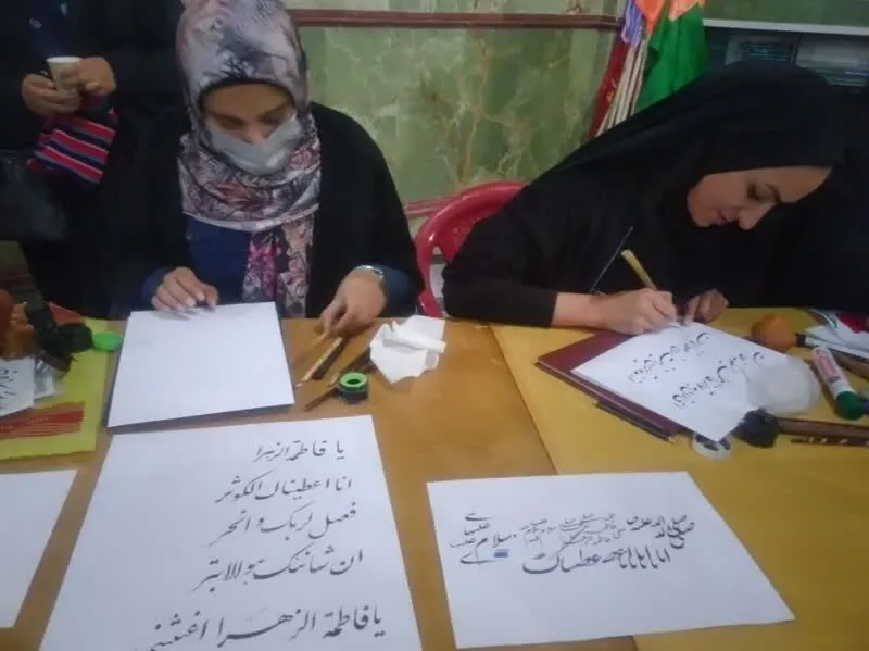 ورکشاپ خطاطی در عرصه خوشنویسی با قلم نی و جوهر و ماژیک بر روی ورق گلاسه