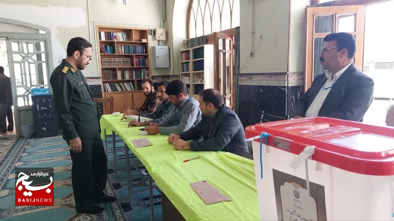 مشارکت حداکثری مردم ولایتمدار قوچان در انتخابات به روایت تصویر