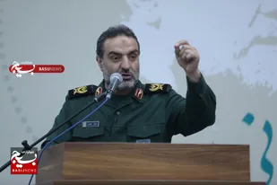 خدمت خالصانه، راهکار مقابله با فتنه های دشمنان است