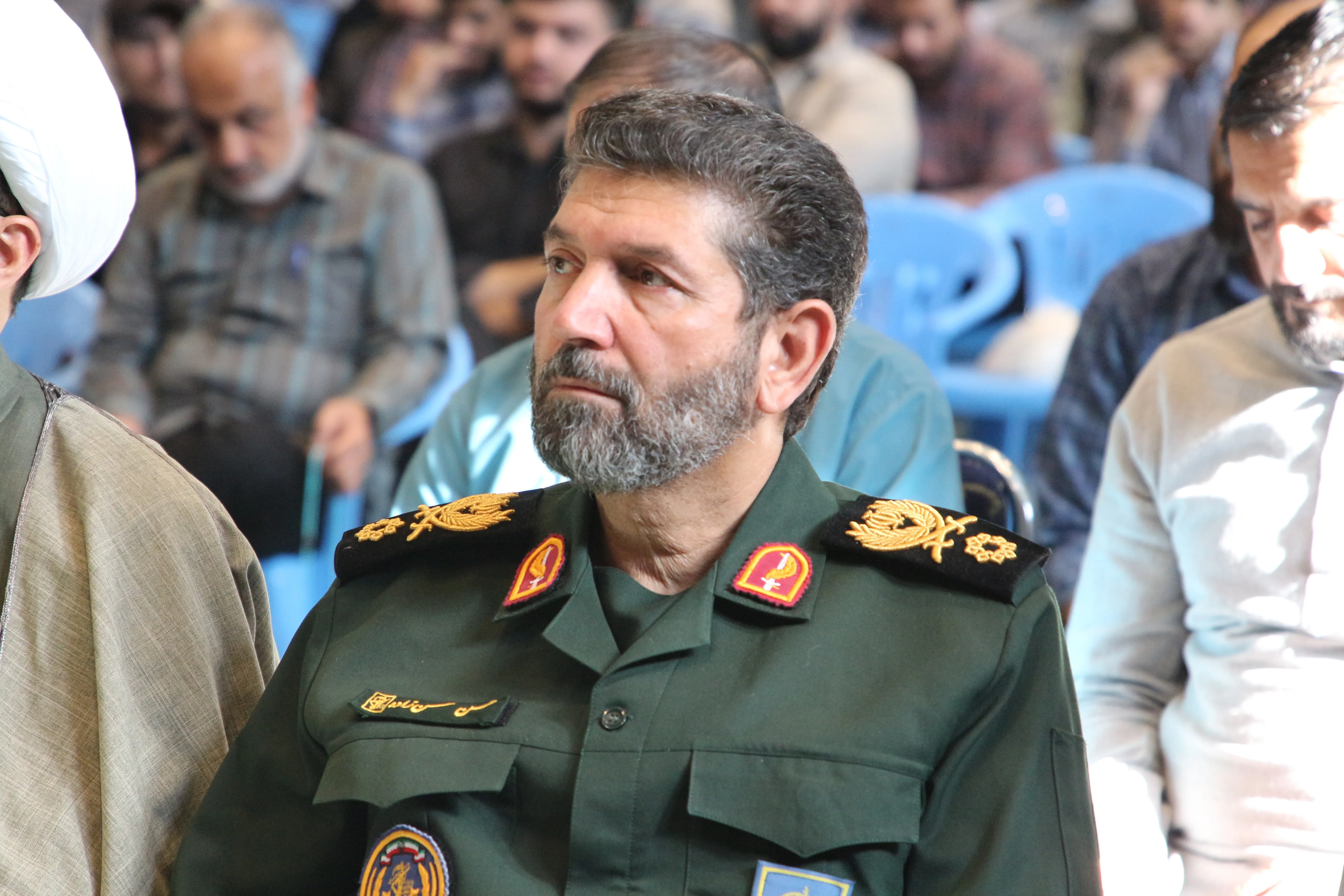 نشست صمیمی با کارکنان
