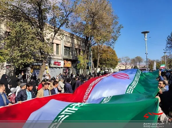 حمایت فوتبالی مردم تبریز از تیم ملی فوتبال ایران پس از نمازجمعه