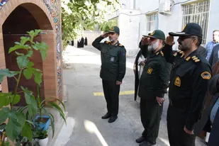 بسیجیان شازند بازم گل کاشتند / صبحگاه مشترک نیروهای مسلح شهرستان شازند