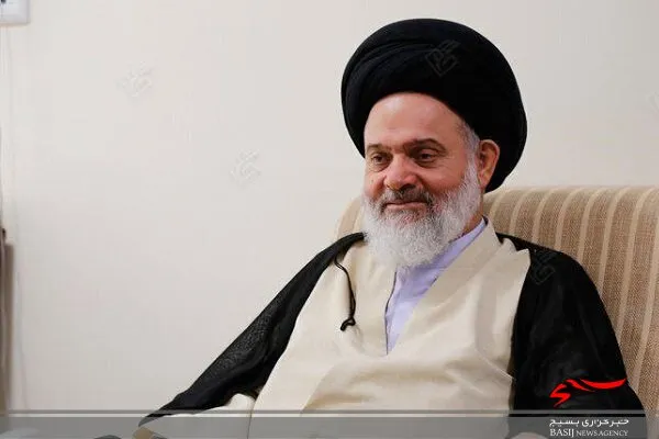 دفاع مقدس نشان داد که روحانیت تنها اهل سخن و خطابه نیست