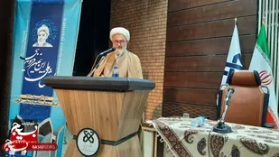 مفاخر در کنار سایر سرمایه&zwnj;های مادی و معنوی به جوانان معرفی شوند
