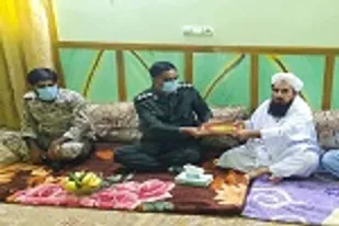 دیدار فرمانده حوزه شهید شهرامفر پلان چابهار امام جمعه اهل سنت مسجد امام زین العابدین
