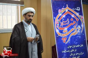 ایستادگی باعزت در برابر دشمن ، نشان ندادن ضعف در مقابل هجمه&zwnj;ها از ویژگی&zwnj;های بارز حضرت زینب(س)