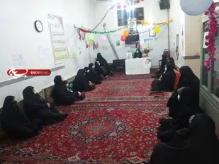 نشست بصیرتی با موضوع "گفتمان عصر انقلاب" در پایگاه بنت الزهرا (س) گرمسار برگزار شد