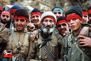 پیام&zwnj;های نجات&zwnj;بخش شهدا با قالب&zwnj;های هنری در بین جوانان ترویج شود