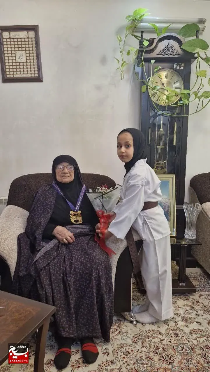 اهدای مدال طلا