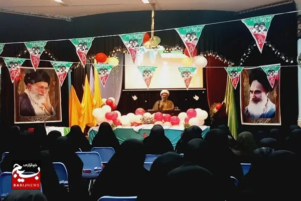 باید با حضور پرشور در انتخابات حماسه‌ای دیگر خلق کنیم