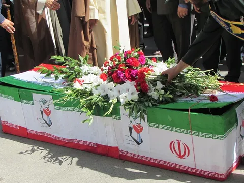 تشییع شهید غلامرضا رفیعی جانباز ۷۰درصد دوران دفاع مقدس در شازند