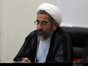 استعمارگران درصدد جا انداختن فرهنگ خود ضعیف بینی در ایران هستند