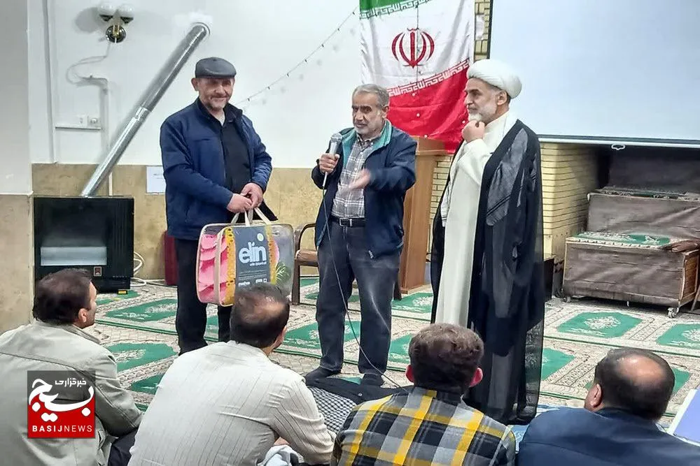 رزمنده نهاوندی؛ الگوی درس ایثار و امانتداری