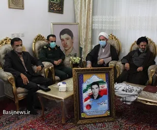 نماینده ولی فقیه و فرمانده سپاه استان سمنان با خانواده معظم شهدای روحانی دیدار کردند