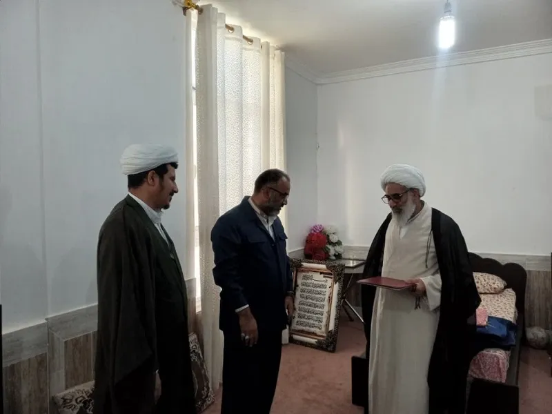 دیدار فرمانده و مسئول دفتر نمایندگی ولی فقیه تیپ حضرت علی اکبر (ع) با امام جمعه شهرستان زابل