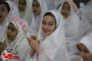 برگزاری مراسم جشن تکلیف دختران نُه سال در شهرک امیرالمومنین(ع) کمالشهر