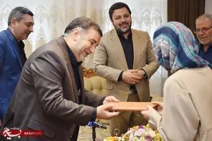 تقدیر رئیس رسانه ملی از فرناز حسن زاده رتبه برتر کنکور سراسری در گروه تجربی