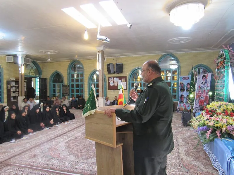 در مسائل تربیتی احتیاج نداریم از جاهای دیگر برای ما بنویسند/ برنامه ریزی دشمن مبانی مبتنی بر اسلام ناب است
