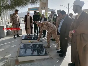 مراسم غبار روبی قبورمطهر شهدا رضوانشهر به مناسبت سالروز آزادسازی خرمشهر