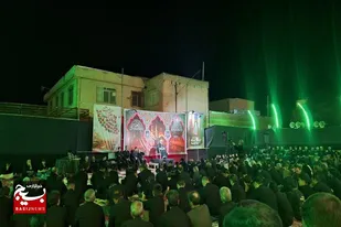 جلوه&zwnj;ای از عشق و ارادت عزاداران حسینی در مسجد جامع کبودراهنگ
