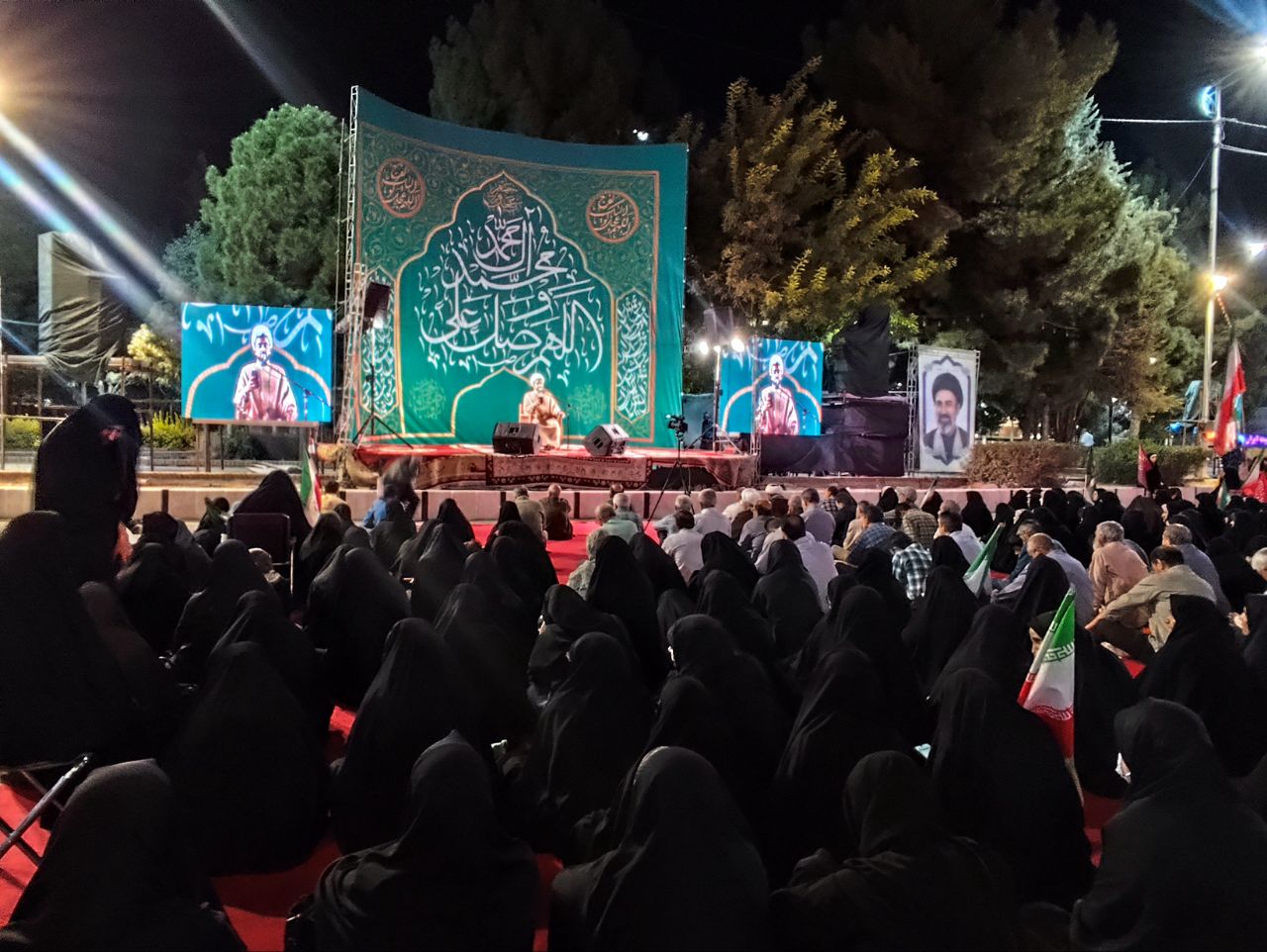 رقص پرچم ایران در میدان کوثر؛ روایت عشق و ایستادگی مردم + تصاویر رقص پرچم ایران در میدان کوثر؛ روایت عشق و ایستادگی مردم + تصاویر