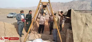 بسیجیان پای کار/لایروبی قنات بزرگ بیارجمند