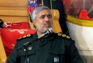 انقلاب کردیم تا ارزشهای اسلامی حاکم شود/دشمن بدنبال قطب سازی در انتخابات است